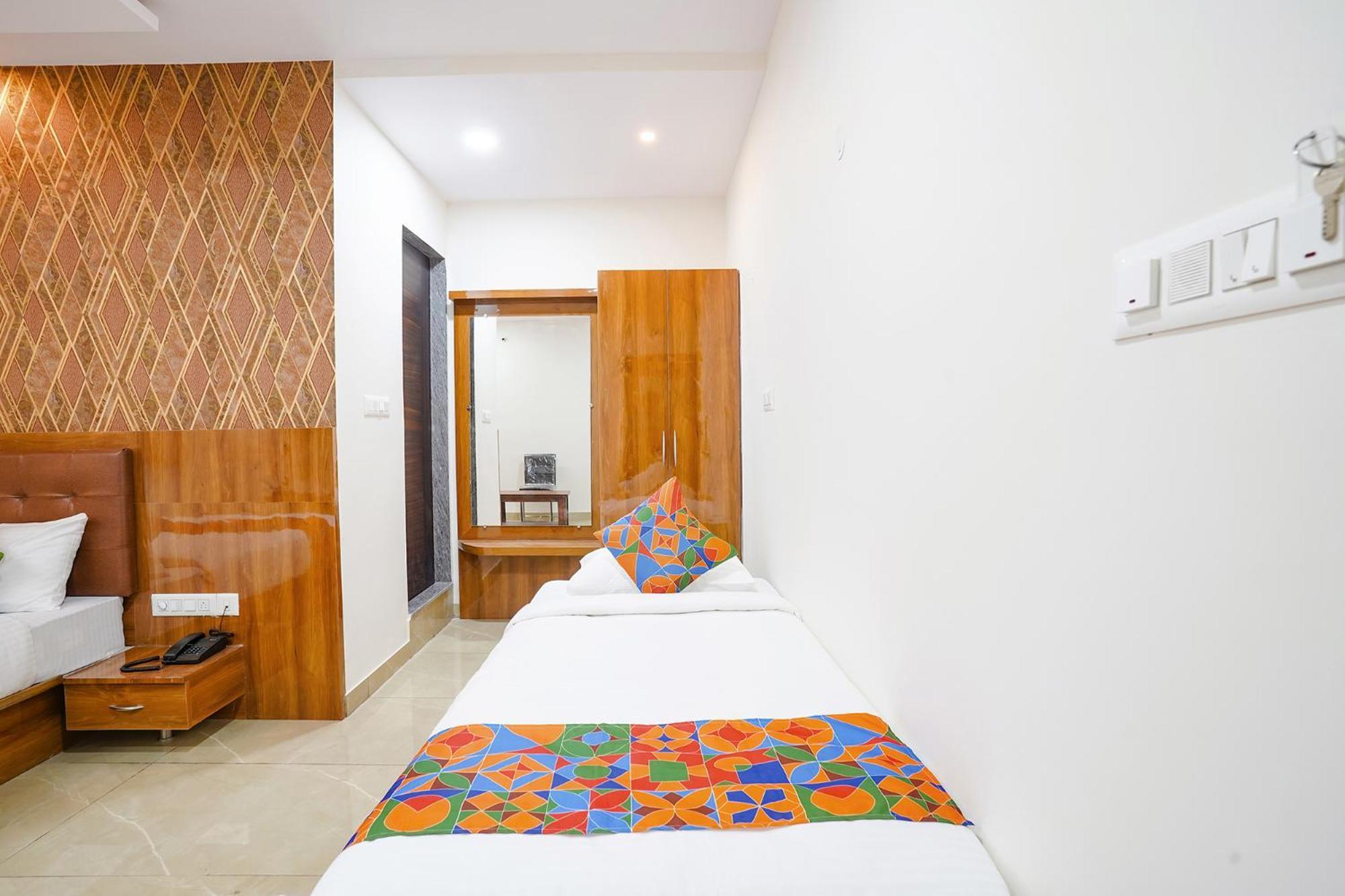 Fabhotel Platinum Palace - Nr Magadi Main Road Bangalore Luaran gambar